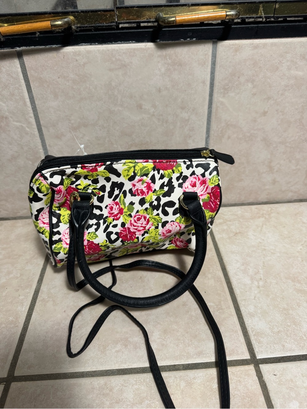 Women Purse - Picture 2 of 2